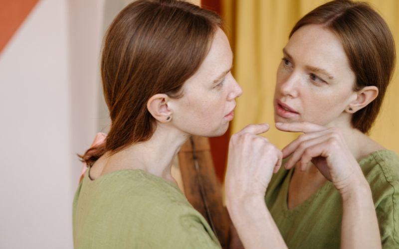 Wat betekent iemand spiegelen? | Zensitivity Wat betekent iemand spiegelen?