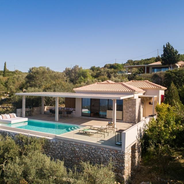 Art Blue Villas Villa in Lefkas | Zensitivity Art Blue Villas Villa -vakantie Griekenland-goedkope vakantie Griekenland-vakantie boeken-vakantie Lefkas-last minute vakantie Griekenland-zensitivity- Villa boeken