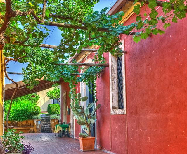 Alternative view of Tenuta Roccadia Hotel in Sicilië