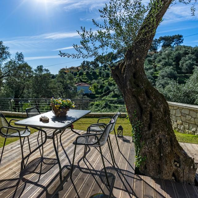 Topos Villas Villa in Parga | Zensitivity Topos Villas Villa -vakantie Griekenland-goedkope vakantie Griekenland-vakantie boeken-vakantie Parga-last minute vakantie Griekenland-zensitivity- Villa boeken