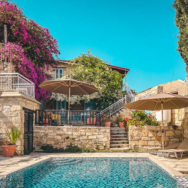 Cyprus Village Houses Tochni Appartement in Cyprus | Zensitivity Cyprus Village Houses Tochni Appartement -vakantie Cyprus-goedkope vakantie Cyprus-vakantie boeken-vakantie Cyprus-last minute vakantie Cyprus-zensitivity- Appartement boeken