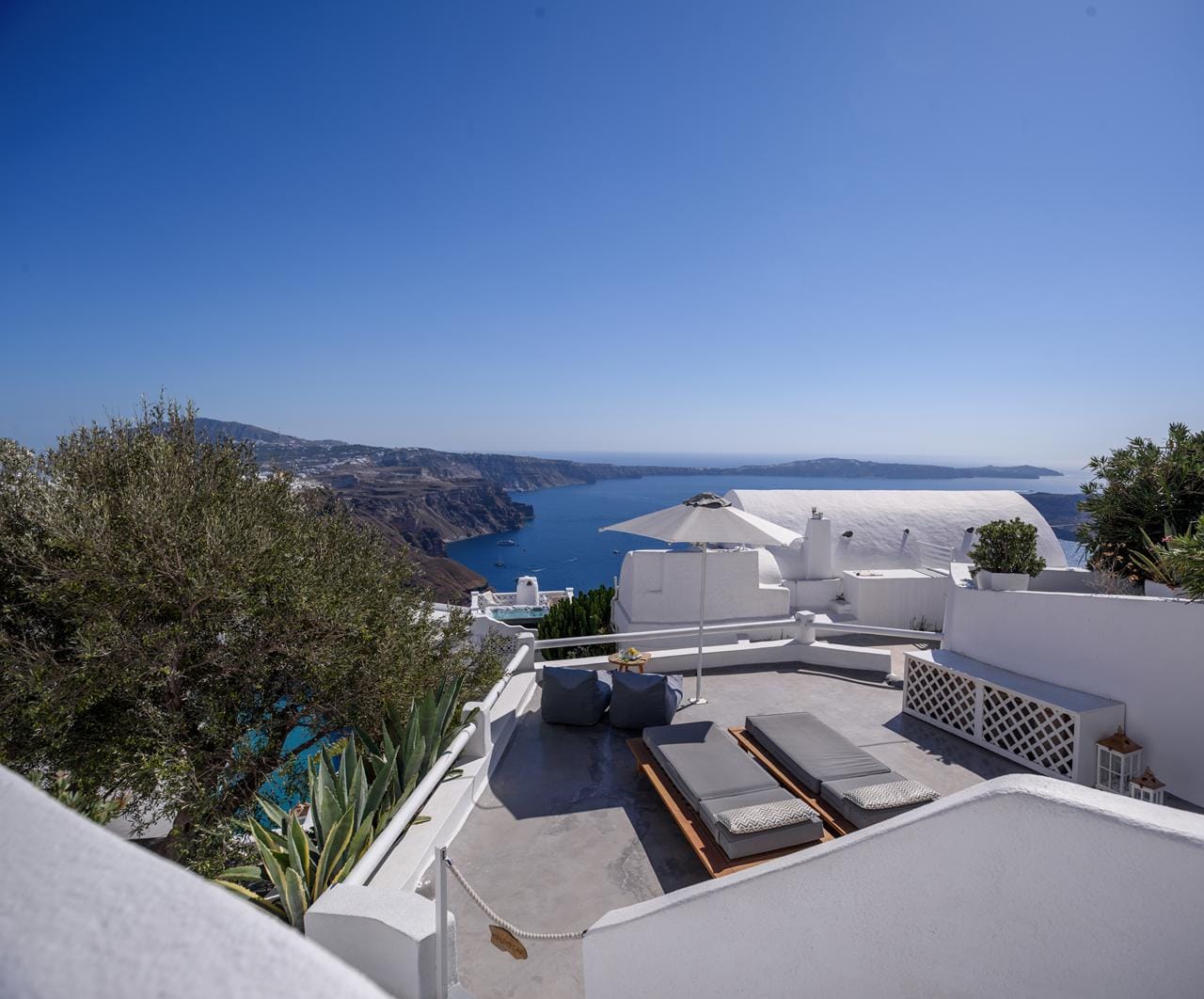 Senses Suites Boutique Hotel in Santorini | Zensitivity Senses suites boutique hotel santorini