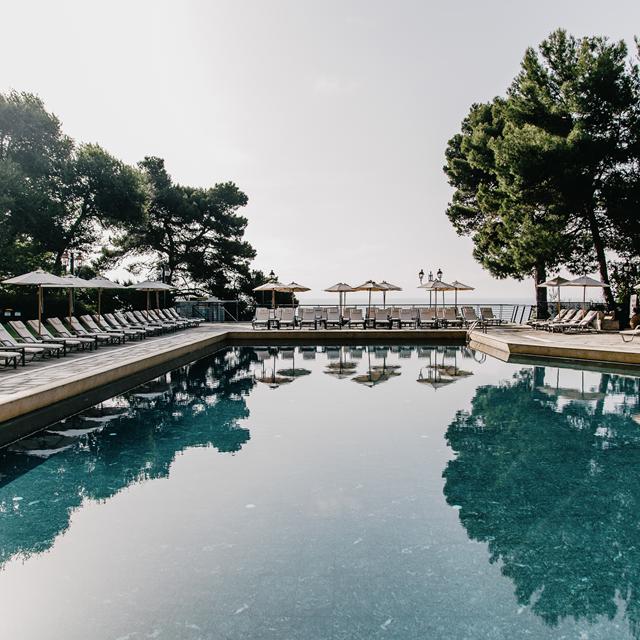 Hotel Corfu Holiday Palace – Griekenland | Zensitivity -vakantie Griekenland-vakantie Kanoni-Last minute vakantie Griekenland-zensitivity vakantie