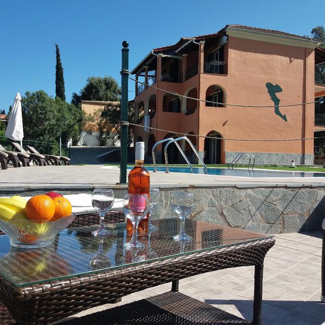 Ziogas Luxury Apartments Appartement -vakantie Griekenland-goedkope vakantie Griekenland-vakantie boeken-vakantie Corfu-last minute vakantie Griekenland-zensitivity- Appartement boeken