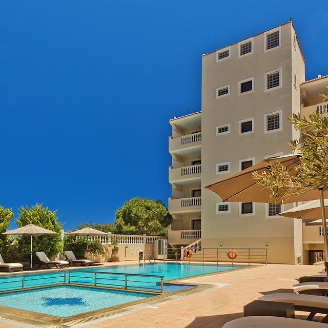 Appartementen Socrates https://www.sunweb.nl/vakantie/reizen?tt=1271_1594434_349498_zonvakantiesunweb&r=https%3A%2F%2Fwww.sunweb.nl%2Fvakantie%2Fgriekenland%2Fkarpathos%2Fkarpathos-stad