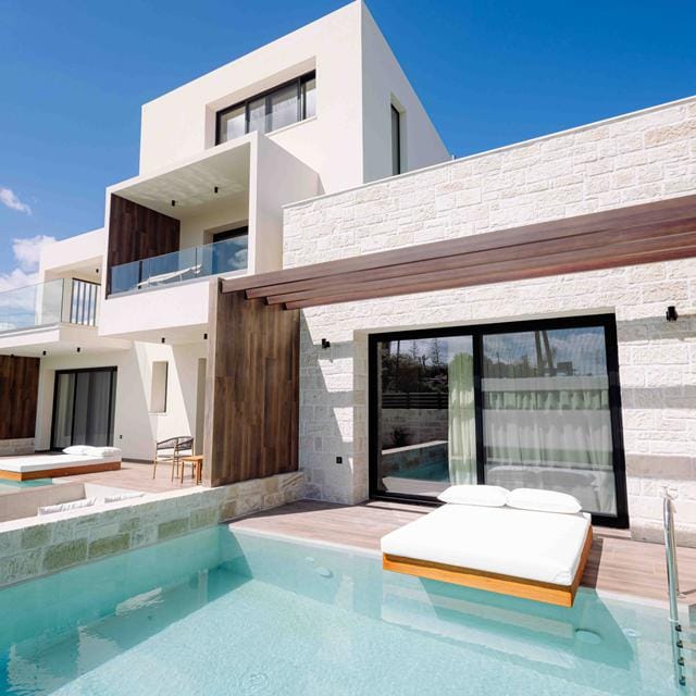 Avra Lux Suites Gouves