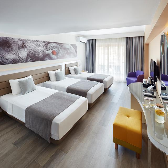 zonvakantie Hotel Lalila Blue Suites