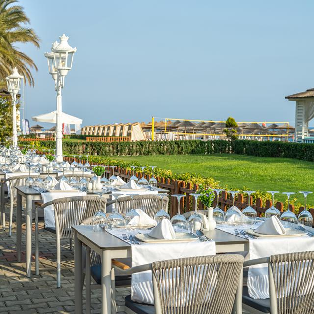 Hotel Quattro Beach & Spa UA