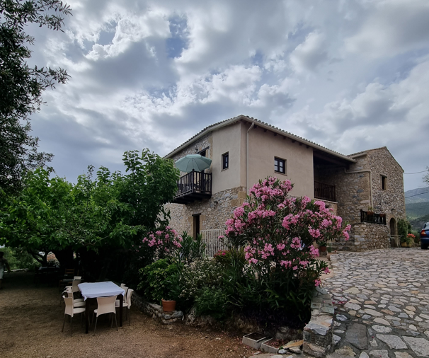 PIERIDES Suites & Studios https://www.sunweb.nl/vakantie/reizen?tt=1271_1594434_349498_zonvakantiesunweb&r=https%3A%2F%2Fwww.sunweb.nl%2Fvakantie%2Fgriekenland%2Fpeloponnesos%2Fkardamili